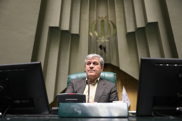 دفاع رئیس کمیسیون تلفیق از حذف ارز ۲۸۵۰۰ تومانی؛ به نفع مردم است/ هشدار تاجگردون؛ افزایش قیمت و یک پرش قیمتی خواهیم داشت دفاع رئیس کمیسیون تلفیق از حذف ارز ۲۸۵۰۰ تومانی؛ به نفع مردم است/ هشدار تاجگردون؛ افزایش قیمت و یک پرش قیمتی خواهیم داشت